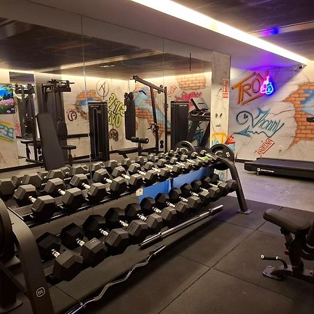 Apartamentos Turisticos Identia Sport León Exteriér fotografie